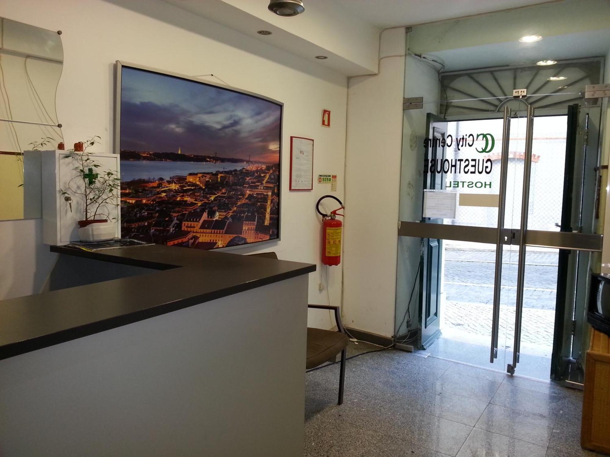 City Centre Anjos Guesthouse Лиссабон Экстерьер фото
